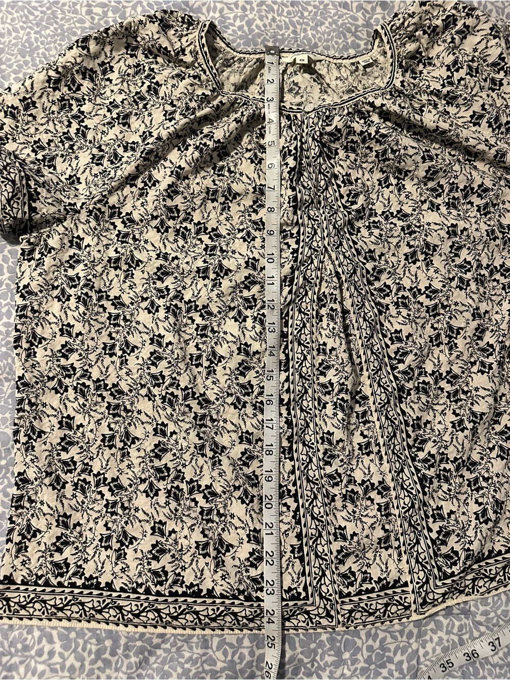Max Studio Cream Tunic Top with Black Floral Print - Picture 3 of 4